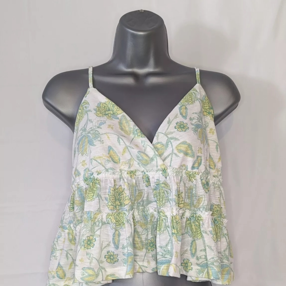 SO White Floral Crop Top Tank Shirt Juniors Size Large L NWT
